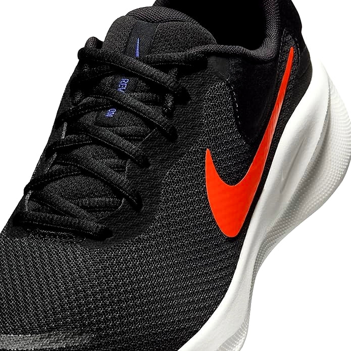 Nike Mens Revolution 7Running Shoe